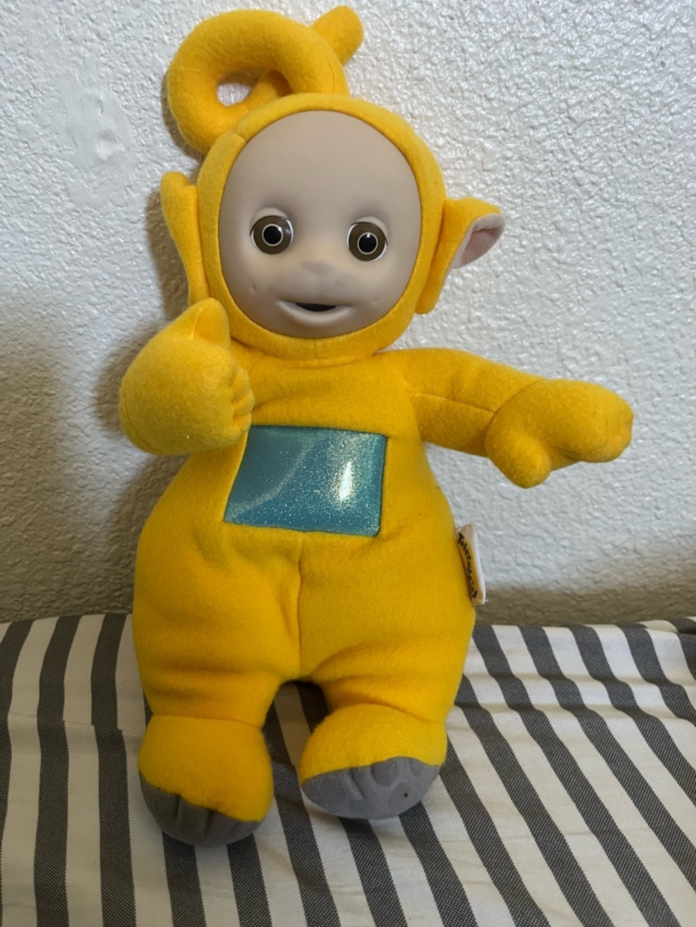 1998 Laa-Laa with working voice box. Great condition.